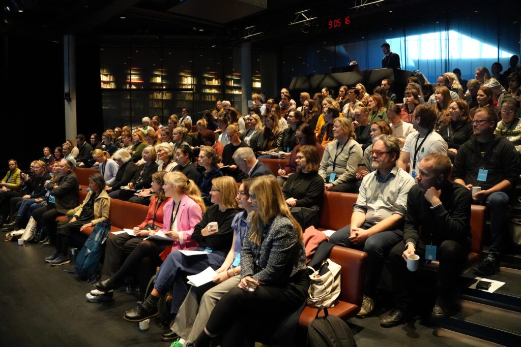 Efaringskonferansen samler forskere, lærere og andre som jobber med demokrati og utdanning