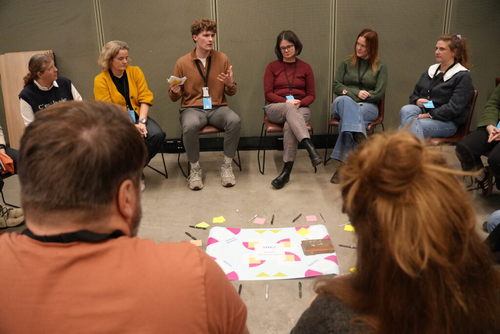 Efaringskonferansen samler forskere, lærere og andre som jobber med demokrati og utdanning