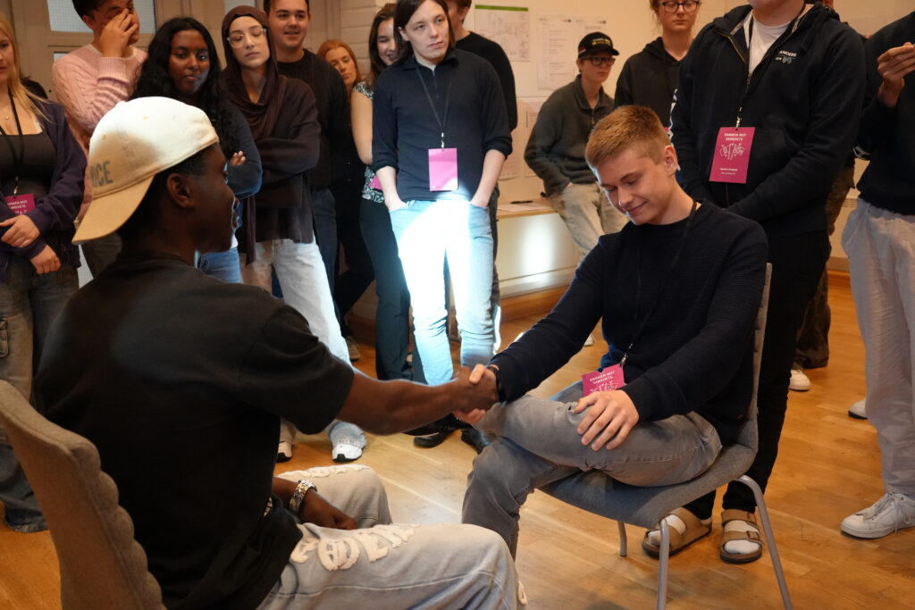 Fylkesungdomsråd samlet seg i Sørmarka for å kjempe mot samehets og fordommer i det norske samfunnet.